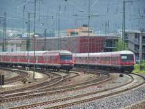 Zwei RE-Z�ge die zwischen Aalen und Stuttgart Hbf verkehren im Gleisvorfeld des Bahnhofes Aalen. Aufgenommen am 26.05.07