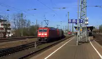 185 345-6 und 185 224-3 beide von DB fahren mit einem Kohlenzug aus dem Neusser-Güterbahnhof und fuhren in Richtung Mönchengladbach,Rheydt,Jüchen,Gubberath,Grevenbroich Rommerskirchen,Stommeln,Pulheim,Köln.
Aufgenommen vom Bahnsteig 7 in Neuss-Hbf. 
Bei schönem Frühlingswetter am Nachmittag vom 6.4.2018. 
