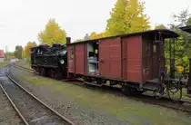 Mittagspause. Das  Buffet  ist eröffnet! (Aufnahme während einer IG HSB-Sonderzugveranstaltung am 23.10.2016 beim Aufenthalt im Bahnhof Harzgerode)