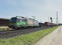 Mit einem Mischer kam am Samstagmittag die 193 232 vor unse Objektive gefahren.7.4.2018
