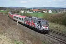 115 509 zieht am 14. April 2018 PbZ 2461 nach München-Pasing. Hier bei Westerstetten.