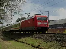 101 125 mit dem IC 2200 nach Norddeich Mole bei Leschede. Aufgenommen am 16.04.2018.