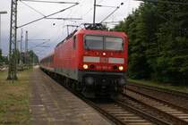 143 082-6 mit einer RB Richtung Pinneberg in Tornesch am 27.05.2007