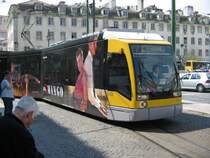 10.04.07,Lissabon,Stra�enbahn mit Vollwerbung.