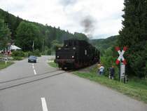 BR 50 3501 �berquert den B� am Hp. Lausheim-Blumegg am 27.5.07(30 Jahre Sauschw�nzlebahn)