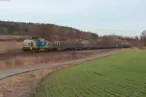 203 102 der EVB mit einem leeren Holzzug nach Schirnding bei Lengenfeld, 25.02.2017