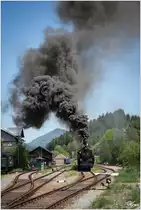 Die ÖGEG Dampflok 77.28 fährt mit SR 14533 zum  Radfrühling im Traisental  von St Pölten nach Markt St.Aegyd  
Bahnhof St.Aegyd 29.4.2018