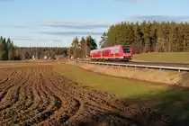 612 463 als RE 3434 von Hof Hbf nach Nürnberg Hbf bei Marktleuthen, 26.02.2017
