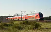 Ein seltener Gast im hohen Norden als RE1 zwischen Hamburg und Rostock. Ein RegioExpress der Südostbayernbahn, normalerweise verkehrt der Hanse-Express. Schiebelok war die 120 201-9. 19.04.2018, 3km östlich von Büchen.