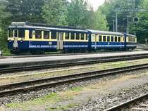 ABeh 4/4 I 308  Gsteigwiler  mit einem B und ABt am 29.4.18 in Zweilütschinen abgestellt.