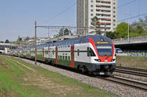 RABe 511 037 fährt Richtung Bahnhof Muttenz. Die Aufnahme stammt vom 15.04.2018.