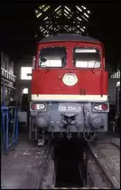 Blick auf 232334 im Lokschuppen des BW Wittenberge am 29.8.1993.