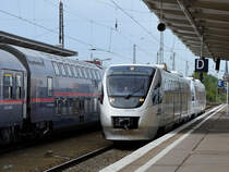 Der Triebwagen VT643.01 der Niederbarnimer Eisenbahn fährt Ende April 2018 in den Bahnhof Berlin-Lichtenberg ein.