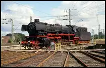 Im Rahmen einer Sonderveranstaltung in Minden kamen am 5.9.1993 die Dampfloks 41241 und 011100 in das damals noch bestehende BW Löhne. 41241 ist hier beim Drehen auf der Drehscheibe des bW zu sehen.