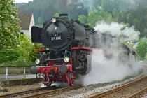 Dampflokomotive 01 202 am 30.04.2018
bei der Ausfahrt aus Kordel in der Eifel.