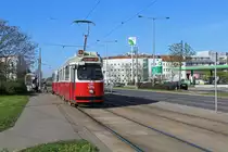 Wien Wiener Linien SL 30 (E2 4078) XXI, Floridsdorf, Großjedlersdorf, Brünner Straße / Hanreitergasse am 20. April 2018.