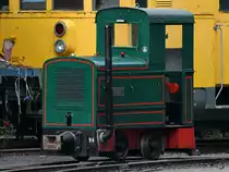Die Feldbahndiesellok V4 von DIEMA im Eisenbahnmuseum Bochum-Dahlhausen. (April 2018)