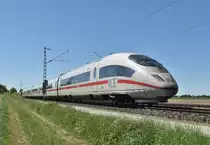 Doa kommt der 4603 Monhemm, genau der Mannheim kommt als ICE 154 bei Gubberath nach Frankfurt gefahren am Sonntag den 6.5.2018