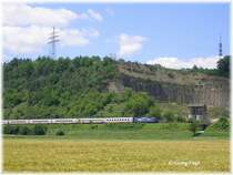 120 151-6 mit IC 2069 (Karlsruhe Hbf - N�rnberg Hbf) am Steinbruch M�hlacker. 30.05.07