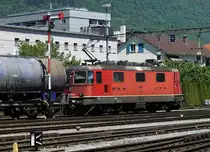 SBB: Güterzug mit der Re 4/4 II 11275 beim Verlassen des RB Biel am 7. Mai 2018.
Foto: Walter Ruetsch