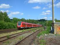 612 547-0 erreicht in k�rze den Bahnhof Arnsberg aus Meschede kommend. (Aufgenommen am 30.05.07)