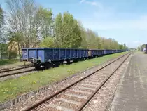 Eamnos abgestellt auf dem Kreuzungsgleis in Plau am See.Aufnahme vom 28.April 2018.