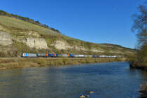 187 313 mit einem Kesselzug am 06.04.2018 bei Himmelstadt. 