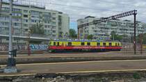 Dieses Bahnhdienstfahrzeug dient zur Überprüfung der Gleise und Oberleitungen. Fotografiert im Nordbahnhof Bukarest am 20.04.2018