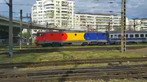 E-Lok 91-53-0-410465-5 mit IR-Garnitur im bukarester Nordbahnhof am 20.04.2018