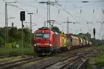 Aus Ratingen kommend ist mir die 193 304 vor die Linse geraten am heutigen Abend als letzt Maschine vor meinem Heimweg.