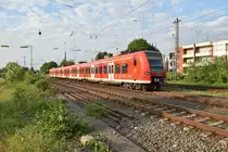 425 580-8 als RB33 nach Aachen Hbf verlässt Rheydt Hbf nach Wickrath am Abend des 11.5.2018
