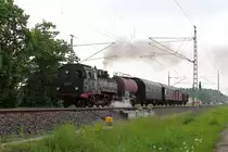 Der kleine Vampir auf der Heimfahrt von Basdorf nach Mecklenburg.
Die 131.060 hat nach einer kurzen Zwangspause im Bahnhof Nassenheide am 12.05.2018 wieder freie Fahrt.

