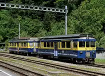 BOB: Auch Triebwagen werden arbeitslos.
Die beiden BOB Triebwagen ABeh 4/4 I sowie ABeh 4/4 II aus den Jahren 1965 und 1986 -auf dem Abstellgeleise- wurden am 18. Mai 2018 in Zweilütschinen aus dem fahrenden Zug  fotografiert.
Foto: Walter Ruetsch