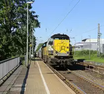 7786,7869 beide von Lineas kommen die Kohlscheider-Rampe hoch aus Richtung Rheydt,Wickrath,Beckrath,Herrath,Erkelenz,Baal,Hückelhoven-Baal,Brachelen,Lindern,Süggerath,Geilenkirchen,Frelenberg,Übach-Palenberg,Rimburg,Finkenrath,Hofstadt,Herzogenrath mit einem Kurzen Kalkleerzug aus Oberhausen-West(D) nach Hermalle-Huy(B) und fahren durch Kohlscheid in Richtung Richterich,Laurensberg,Aachen-West. 
Aufgenommen vom Bahnsteig 2 in Kohlscheid. 
Bei Sommerwetter am Nachmittag vom 7.5.2018.