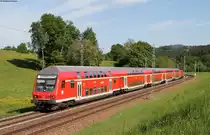 RE 19466 (Aalen Hbf-Stuttgart Hbf) mit Schublok 111 076-6 bei Lorch 7.5.18
