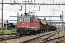 Re 430 362-4 durchfährt den Bahnhof Pratteln. Die Aufnahme stammt vom 14.05.2018.