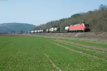 152 097-2 mit einem KLV-Zug bei Harrbach Richtung Würzburg, 16.03.2017