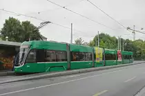 Be 6/8 Flexity 5032, auf der Linie 8, bedient die Haltestelle Kleinhüningen. Die Aufnahme stammt vom 15.05.2018.