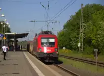 Ein Nachschuss von einem Taurus von ÖBB 1116 130 hängt an einem Güterzug aus Antwerpen-Waaslandhaven(B) nach Linz-Voestalpine(A).Vorne fährt die 185 510-5 von Railtraxx.
Aufgenommen vom Bahnsteig 1 in Aachen-Rothe-Erde. 
Bei Sommerwetter am Nachmittag vom 8.5.2018.