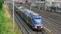 Ein Elektrotriebzug der Baureihe ETR 324 unter dem Ponte Casinilino am 23.05.2018