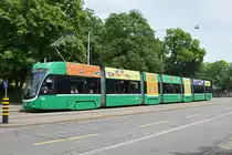 Be 6/8 Flexity 5003, fährt zur Zeit als Sprachentram auf der Linie 3. Hier bedient der Flexity die Haltestelle St. Alban Tor. Die Aufnahme stammt vom 26.05.2018.