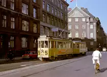 København / Kopenhagen Københavns Sporveje SL 5 (Tw 610 + Bw 15xx) København V, Stadtzentrum, Ny Kongensgade am 9. April 1969. - Scan eines Farbnegativs. Film: Kodak Kodacolor X.