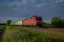 152 060 unterwegs mit dem Zuckerzug KT 41687, Worms Gbf - Domodossola am 29.05.2018, südlich von Buggingen.