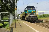 7789,7785 beide von Lineas kommen die Kohlscheider-Rampe hoch aus Richtung Rheydt,Wickrath,Beckrath,Herrath,Erkelenz,Baal,Hückelhoven-Baal,Brachelen,Lindern,Süggerath,Geilenkirchen,Frelenberg,Übach-Palenberg,Rimburg,Finkenrath,Hofstadt,Herzogenrath mit einem Kurzen Kalkleerzug aus Oberhausen-West(D) nach Hermalle-Huy(B) und fahren durch Kohlscheid in Richtung Richterich,Laurensberg,Aachen-West. 
Aufgenommen vom Bahnsteig 2 in Kohlscheid. 
Bei Sommerwetter am Nachmittag vom 31.5.2018.
