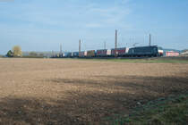 ES 64 F4-038 mit einem KLV-Zug bei Retzbach-Zellingen Richtung Würzburg, 16.03.2017