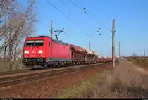 185 220-1 DB als gemischter Gz fährt in Zscherben, Gartenweg, auf der Bahnstrecke Halle–Hann. Münden (KBS 590) Richtung Teutschenthal. [6.4.2018 | 17:57 Uhr]