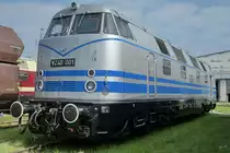 Die Diesellokomotive V240 001 Anfang April 2017 in Dresden-Altstadt.