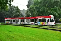 Niederflurwagen 4527 wurde für die  Respekt -Kampagne gestaltet. Hier zu sehen kurz vor der Haltestelle Moltkestraße am 08.06.2018.
