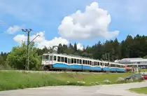 Nachschuss auf den Triebwagen 16, der sich zusammen mit Triebwagen 15 auf der Taöfahrt gen Garmisch-Partenkirchen befindet.

Kreuzeck-/Alpspitzbahn, 3. Juni 2018 