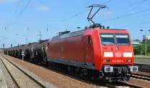 145 060-0 mit Kesselwagenzug (geschmolzenes Schwefel) am 12.06.18 Bf. Flughafen Berlin-Schönefeld.